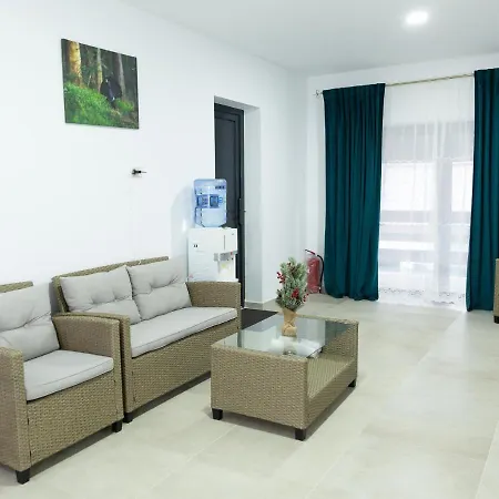 Apartment Studio With Parking In